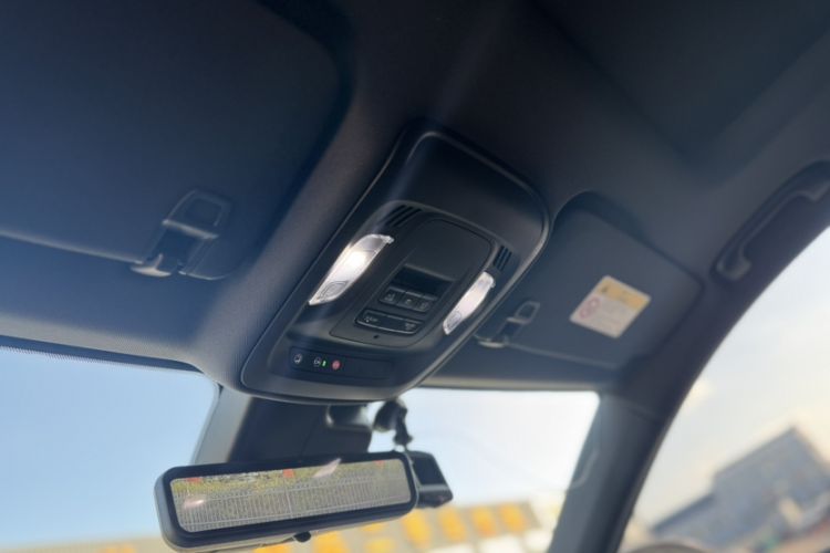 Used Buick Envision 2020 Encore S 652T Four-Wheel Drive Luxury Model
