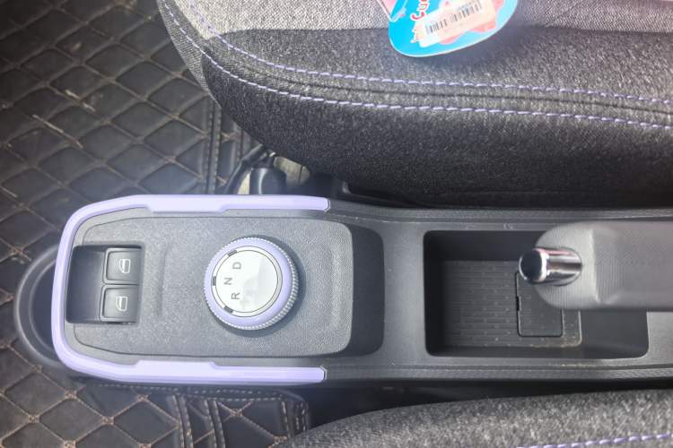 Used Chery QQ Ice Cream 2022 120km Conical Shape Lithium Iron Phosphate
