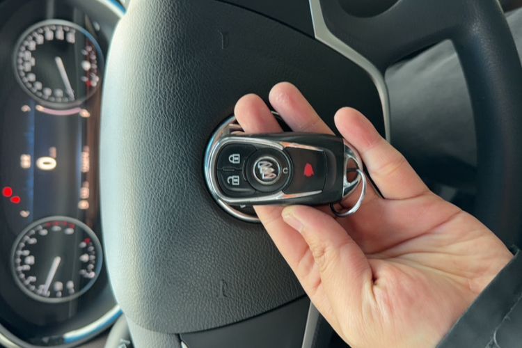 Used Buick GL8 2020 Land Cruiser Executive Class 652T Comfort Model