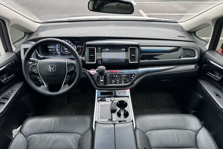 Used Honda Elysion 2019 2.0L Hybrid Luxury Edition
