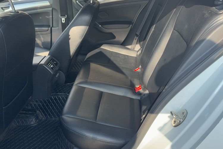 Used Volkswagen Golf 2020 200TSI DSG Comfortable and Ambitious Edition
