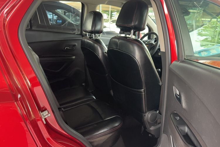 Used Chevrolet Trax 2016 1.4T Manual Two-Wheel Drive Comfort Version with Sunroof
