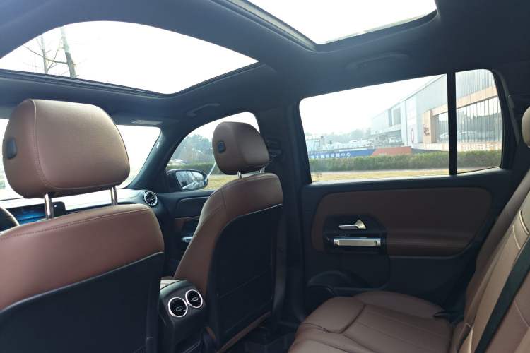 Used Mercedes-Benz GLB 2022 Updated GLB 200 Fashion Edition
