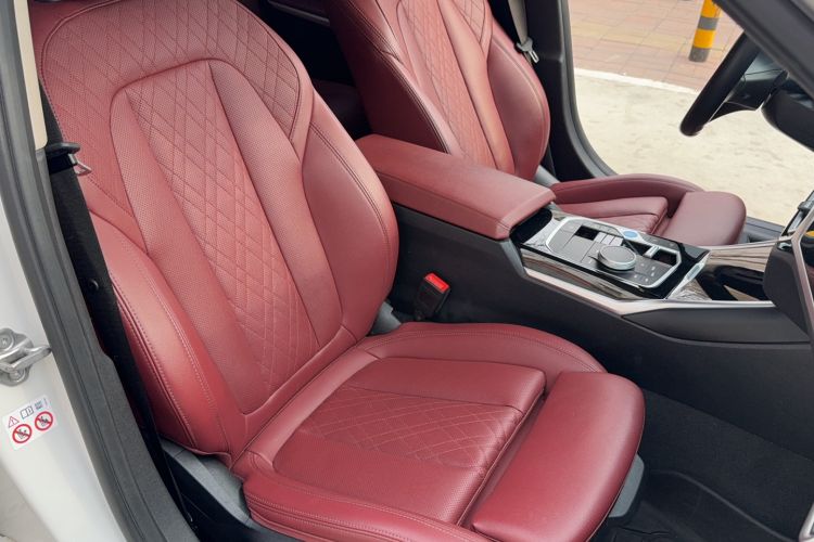 Used BMW i3 2022 eDrive 35 L
