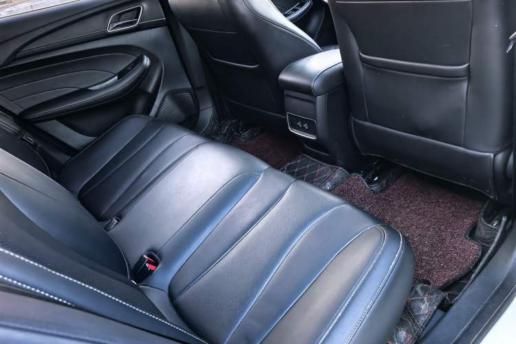 Used Roewe i5 2019 1.5L Automatic 4G Connected Linghao Flagship Edition
