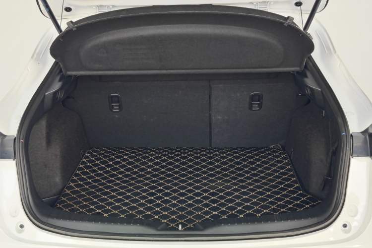 Used Mazda CX-4 2016 2.5L Automatic 4x4 Sky Blue Passion Edition
