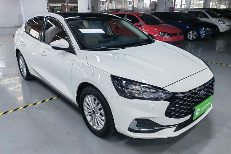 Used Ford Focus 2021 Sedan EcoBoost 180 Automatic Trendy Model