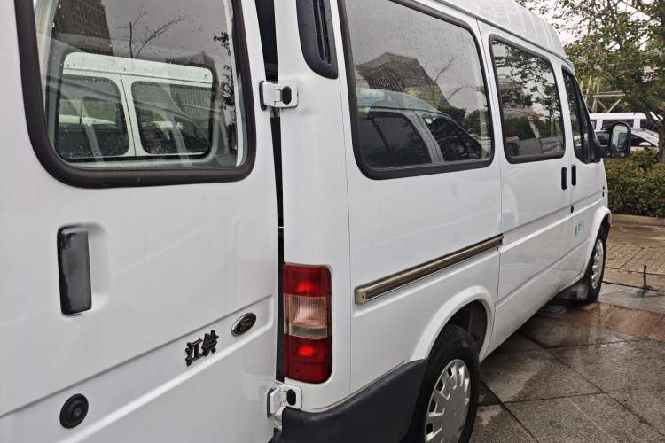 Used Ford Classic Transit 2013 2.8T Facelifted Diesel Van - Short Wheelbase Mid-Roof Model JX493ZLQ4
