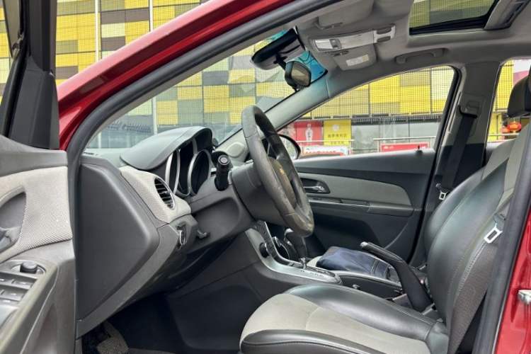 Used Chevrolet Cruze 2013 1.8L SE AT
