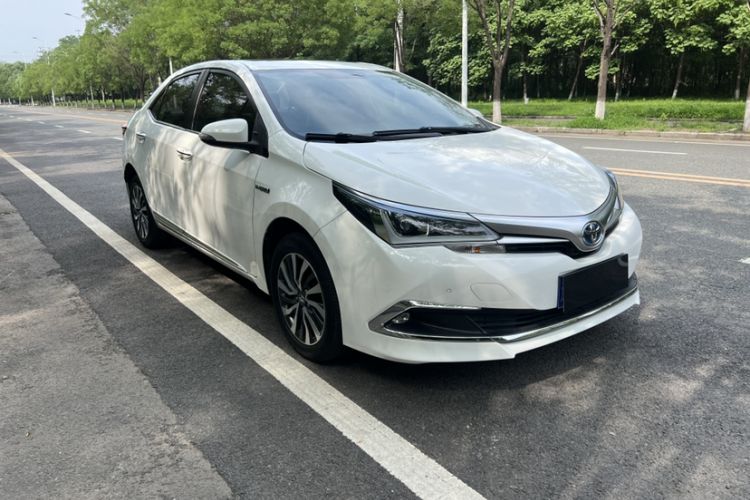 Used Toyota Corolla 2017 Revised Dual-Engine 1.8L E-CVT Elite Edition
