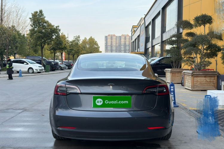 Used Tesla Model 3 2019 Long-Range Rear-Wheel-Drive Version
