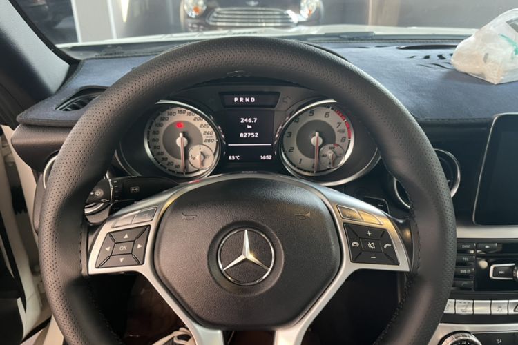 Used Mercedes-Benz SLK-Class 2011 SLK 200 Fashion Model
