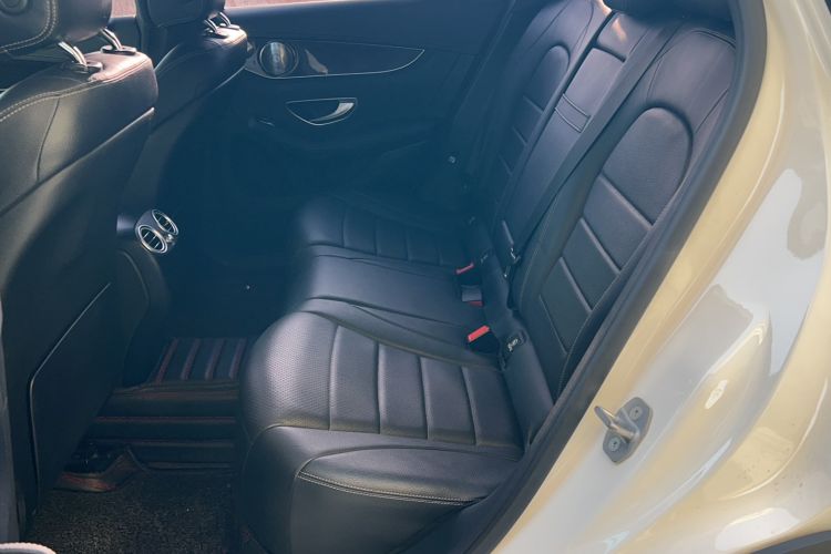 Used Mercedes-Benz GLC 2018 GLC 260 4MATIC Luxury Model
