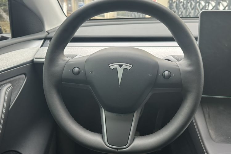 Used Tesla Model Y 2023 Rear-Wheel-Drive Version