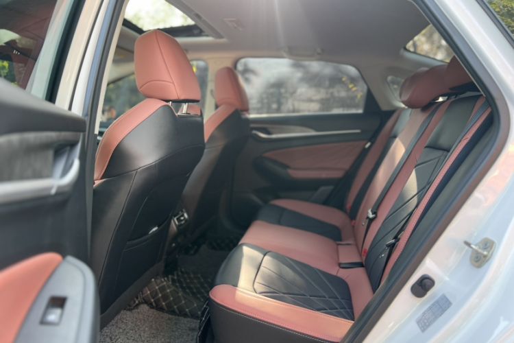 Used Changan Eado 2023 Changan Edition PLUS Blue Whale NE 1.4T GDI DCT Prestige Version
