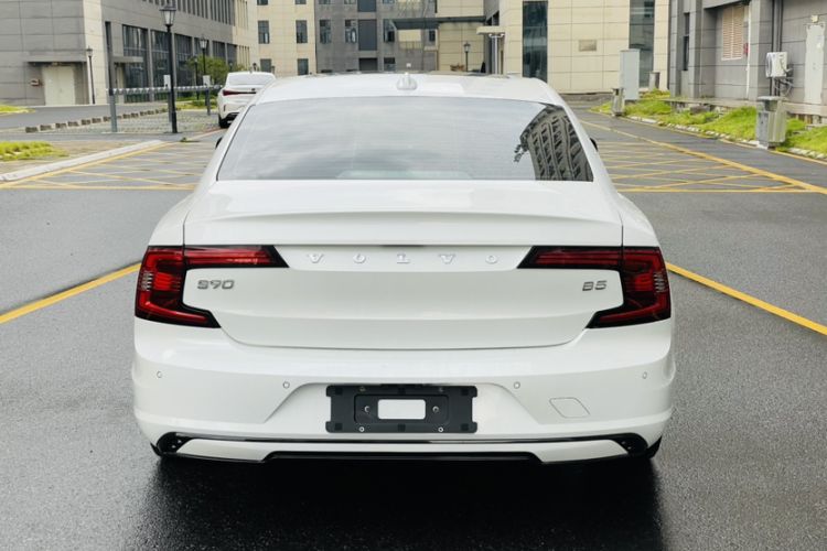 Used Volvo S90 2021 B5 Zhiyi Sport Edition
