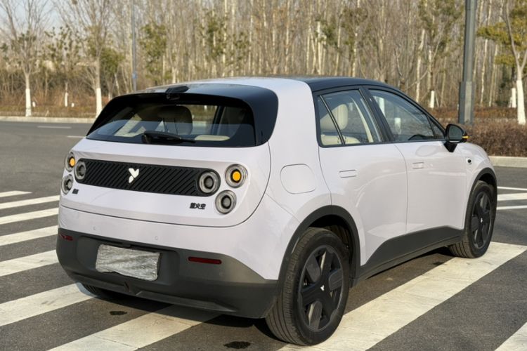 Used  firefly 2025 Illuminated Edition