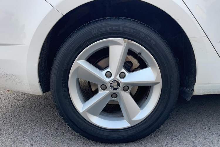 Used Skoda Octavia 2015 1.6L Automatic Yijie Edition
