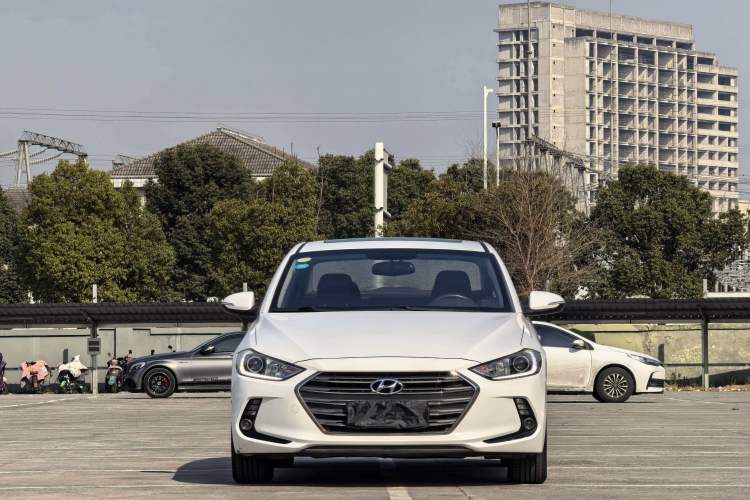 Used Hyundai Elantra 2016 1.4T Dual-Clutch Xuan Dong · Dynamic Version