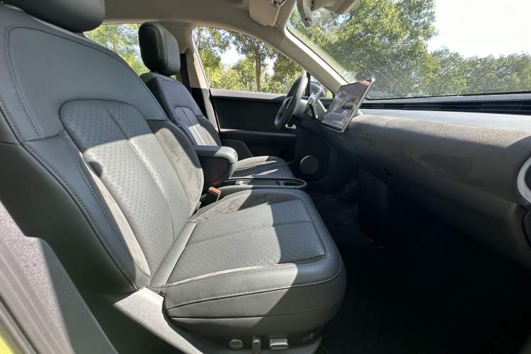 Used  firefly 2025 Illuminated Edition
