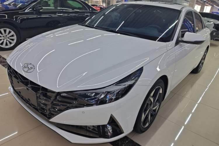 Used Hyundai Elantra 2022 240TGDi DCT LUX Prestige Edition
