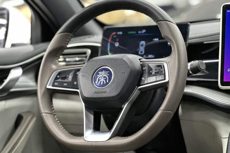 Used BYD Qin PLUS 2023 Champion Edition DM-i 120KM Beyond Model
