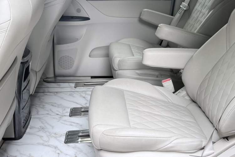 Used Buick GL8 2023 ES Lu Zun Comfort Model