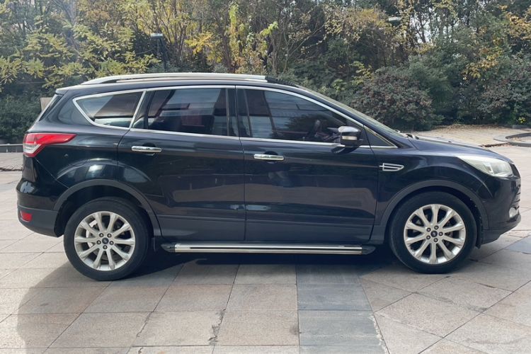 Used Ford Kuga 2013 1.6L GTDi Two-Wheel-Drive Comfort Model