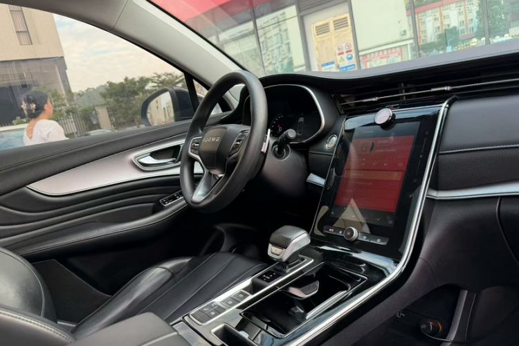 Used Roewe RX5 MAX 2021 Supreme Series 400TGI Automatic Luxury Cabin Edition
