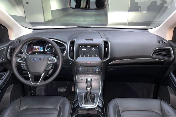 Used Ford Edge 2018 EcoBoost 245 Two-Wheel-Drive Titanium 7-Seater China VI Standard