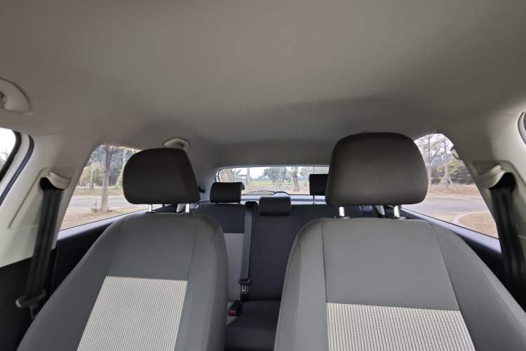 Used Volkswagen Polo 2016 1.4L Manual Fashion Model