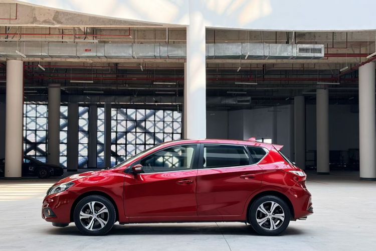 Used Nissan Tiida 2019 1.6L CVT Smart Enjoyment Version China VI Standard
