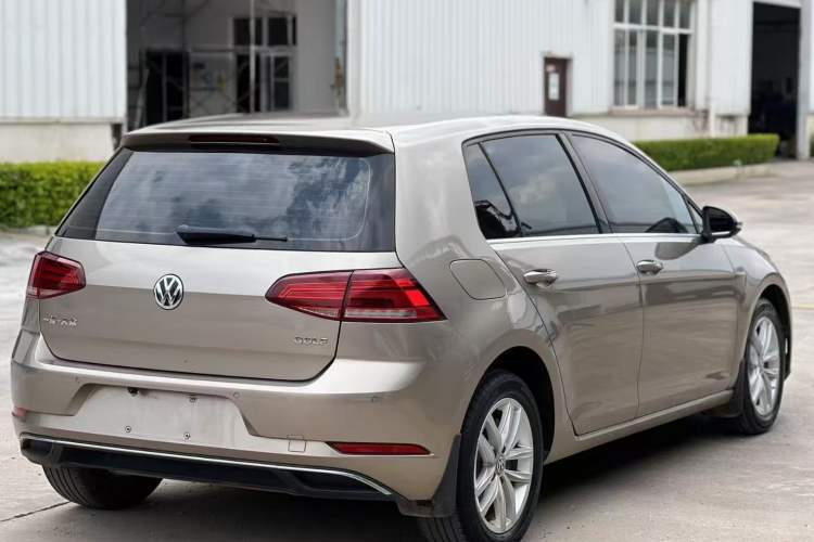 Used Volkswagen Golf 2018 1.6L Automatic Comfort Model
