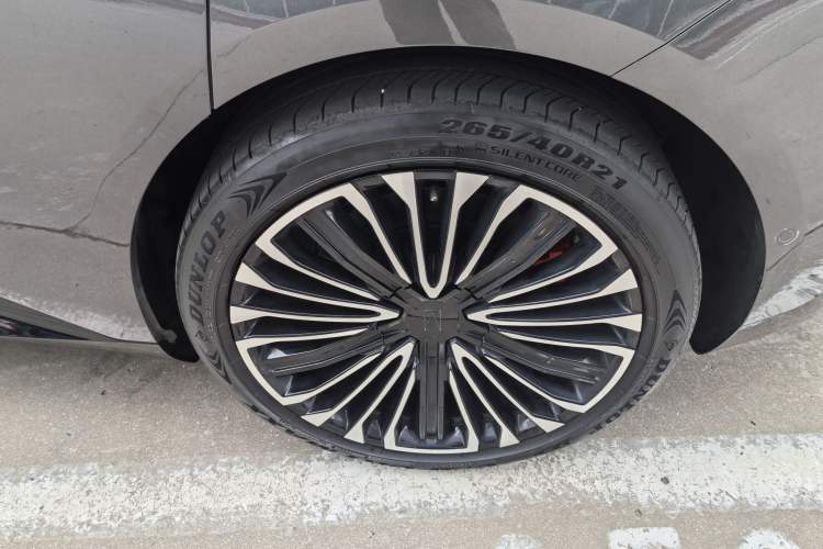 Used  12 2025 Ultra Extended-Range Edition
