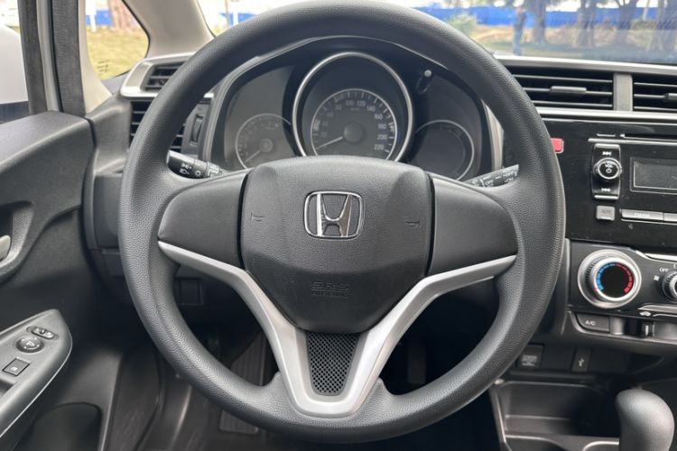 Used Honda Fit 2014 1.5L SE CVT Fashion Model

