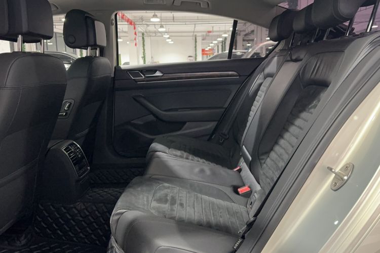 Used Volkswagen Magotan 2018 330TSI DSG Luxury Model
