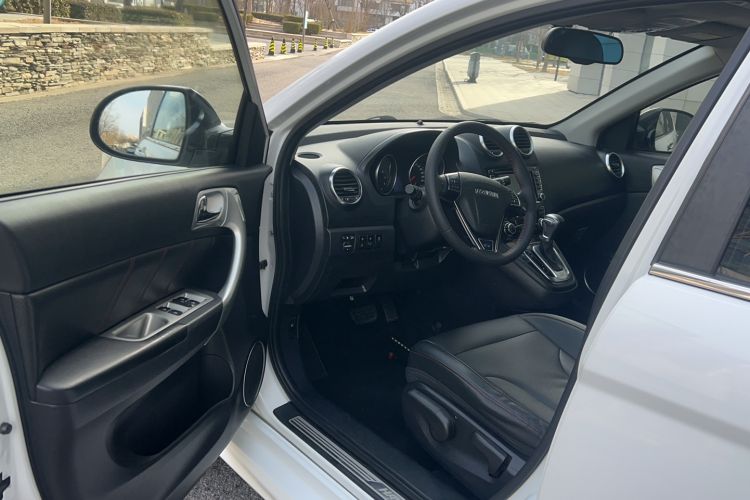 Used Haval H6 2016 Upgraded Model 1.5T Automatic Two-Wheel Drive Elite Version
