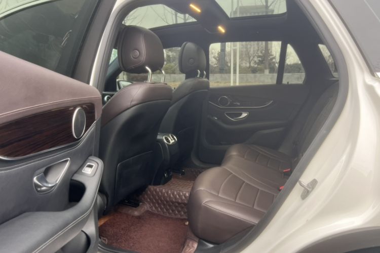 Used Mercedes-Benz GLC 2019 Facelift GLC 260 L 4MATIC Luxury Model
