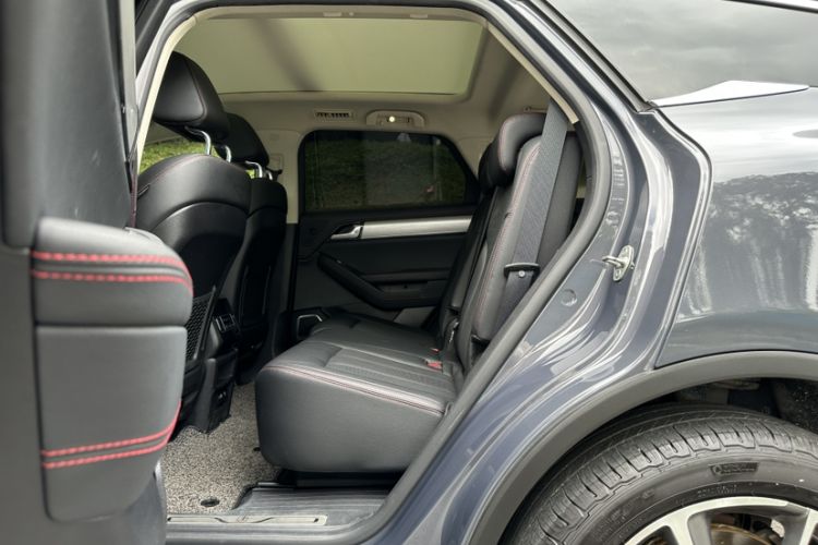 Used BYD Tang New Energy 2018 DM 2.0T All-Wheel Drive Smart Connectivity Luxury Model 7 Seats China V Emission Standard
