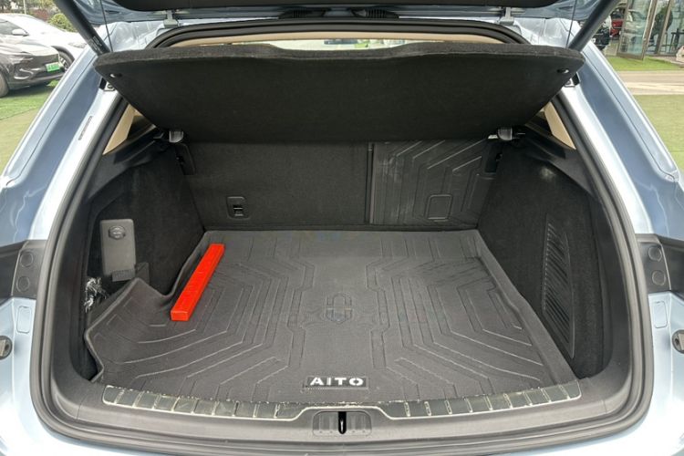 Used Hima AITO M5 2023 Extended-Range Rear-Drive Standard Version
