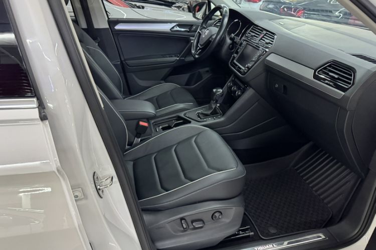 Used Volkswagen Tiguan L 2017 330TSI Automatic Two-Wheel Drive Flagship Edition
