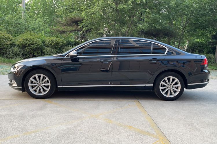 Used Volkswagen Magotan 2019 330TSI DSG Leading Edition China V Standard
