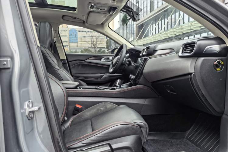 Used Lynk & Co 02 2019 1.5T DCT Two-Wheel Drive Sporty Version China VI Standard
