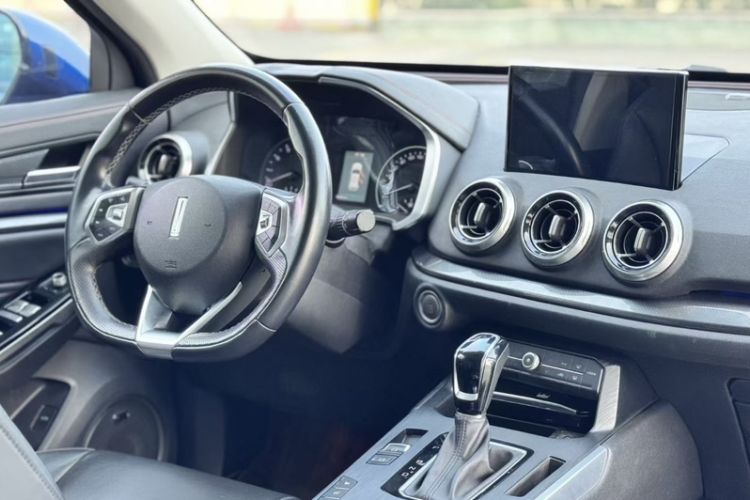 Used Wey VV5 2017 2.0T Ultra-Luxury Version
