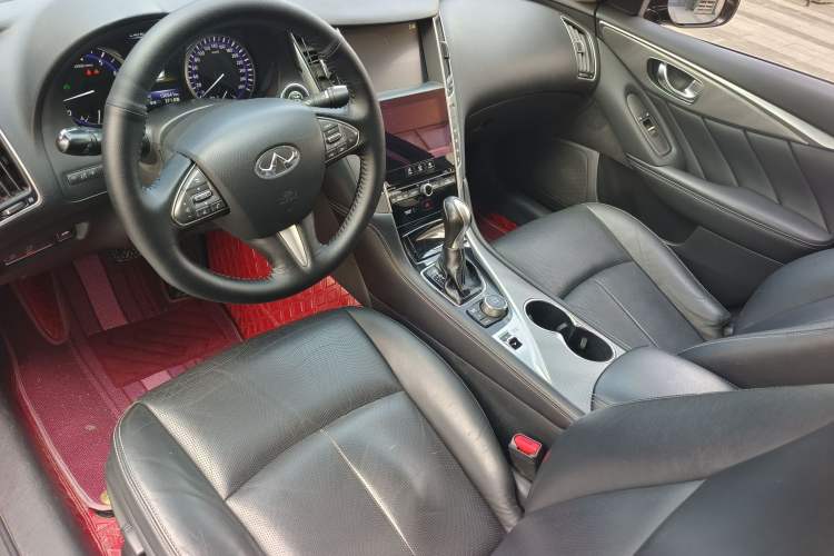 Used Infiniti Q50L 2015 2.0T Comfort Edition
