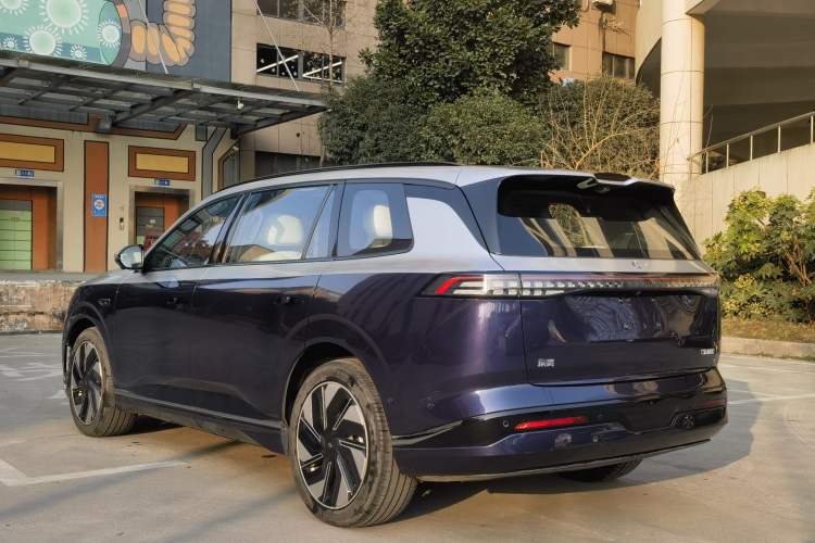 Used  eπ008 2024 636Max All-Electric Version 6 Seats