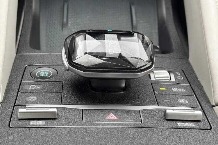 Used BYD Yuan UP 2024 401KM Leading Edition
