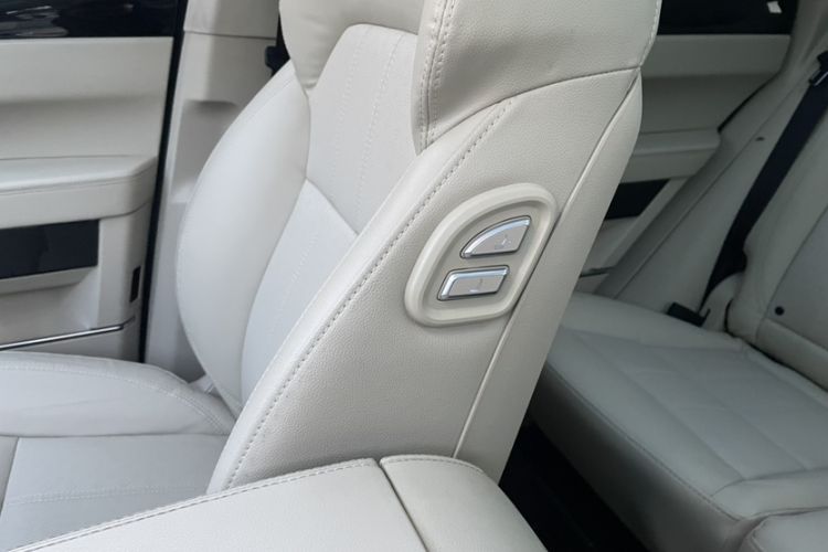 Used Zotye T700 2017 1.8T Dual-Clutch Luxury Model
