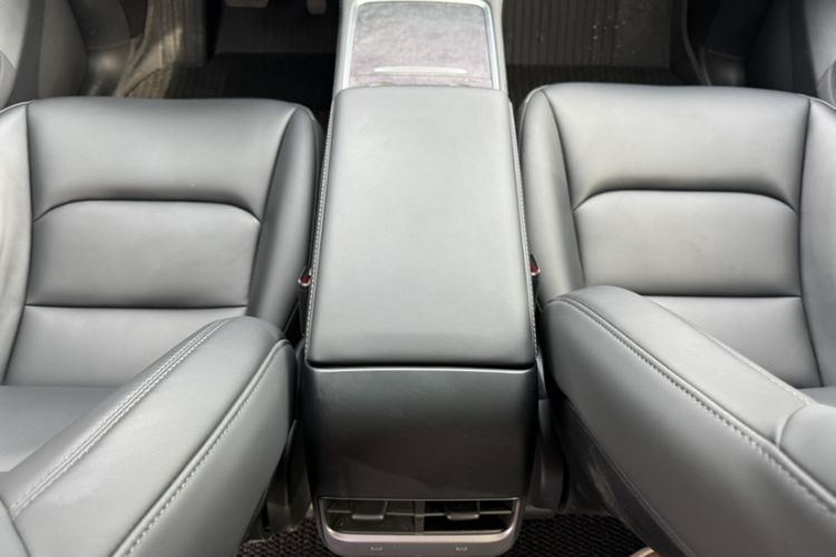 Used Tesla Model Y 2023 Rear-Wheel-Drive Version