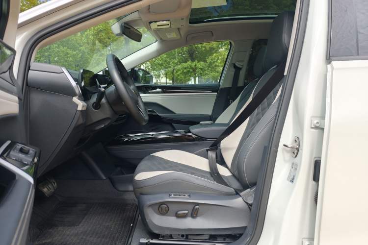 Used Volkswagen ID.6 CROZZ 2024 PRO Model
